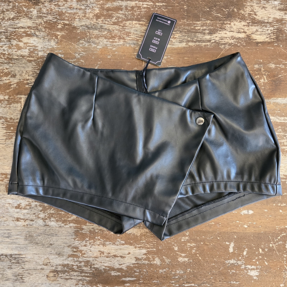 Ci SONO Black VEGAN Leather Shorts
